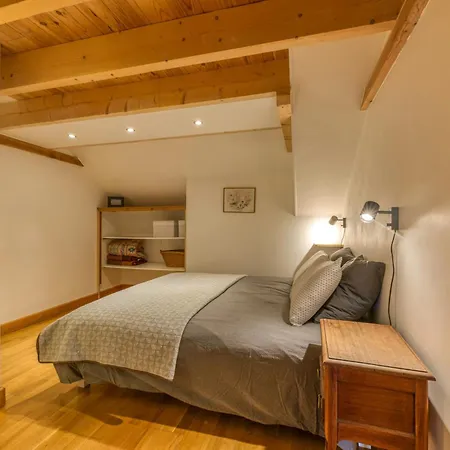 아파트 Confort Et Moderne Granges 33 *