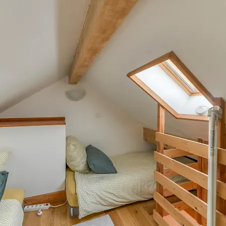 아파트 Confort Et Moderne Granges 33 *